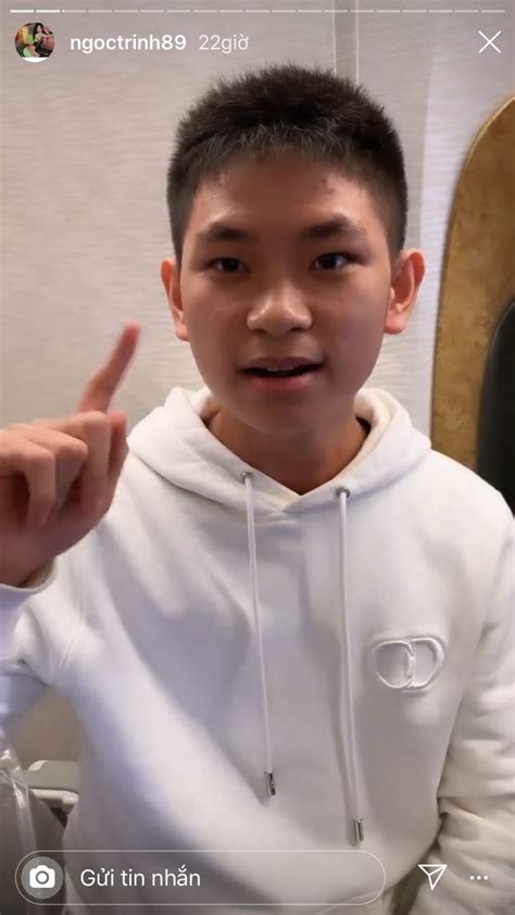 Nhưng người đẹp cũng đã lặng lẽ gỡ bỏ những chia sẻ liên những hình ảnh liên quan đến ngọc trinh và lời nói lãng mạn đã bị xóa khỏi facebook ông hoàng kiều. Đố ai "chịu chơi" bằng fan cứng Ngọc Trinh: Mới 16 tuổi đã ...