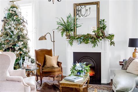 A Regency Cottage Style Home With Enchanting Christmas Decor Style At