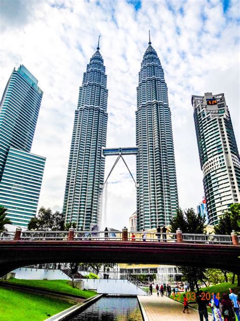 Petronas Twin Towers Kuala Lumpur Malaysia
