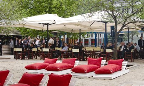 Ons stadsstrand beschikt over verschillende locaties voor events, allemaal met hun eigen sfeer, karakter en faciliteiten. Amsterdam Strand Zuid | EBBERIGINAL