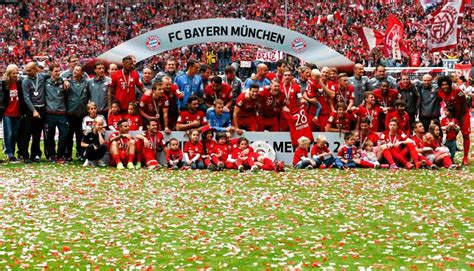 Transfer talk has the latest. Bayern Monachium świętuje mistrzostwo Niemiec. Lewandowski ...