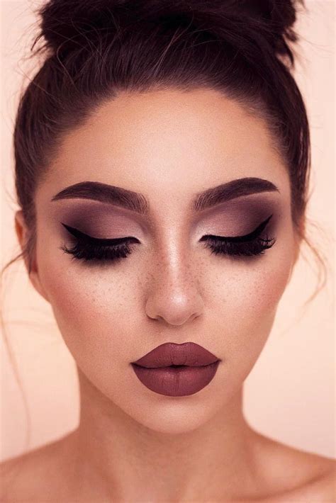 Smokey Eye Ideas Looks To Steal From Celebrities