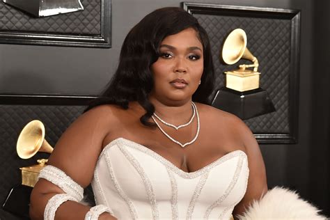 Lizzo S Butterfly Pigtails Are Going To Start A Huge Fall Hair Trend