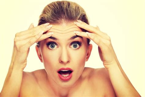 5 Effective Ways To Get Rid Of Forehead Wrinkles
