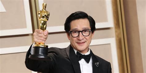 Watch Ke Huy Quans Emotional Oscars Acceptance Speech In Full