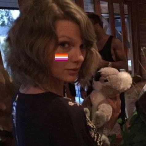 Taylor Swift Lesbian Flag Icon Taylor Swif Taylor Swift Taylor Alison Swift