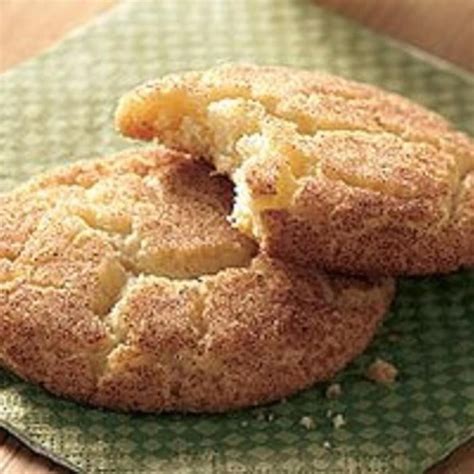 Scroll on to find easy recipes for everything from birthday cake shots (cake and booze, need i say more) to pumpkin cinnamon rolls, and almond chocolate biscotti. Snickerdoodle Cookies with Betty Crocker cake mix...B.C ...