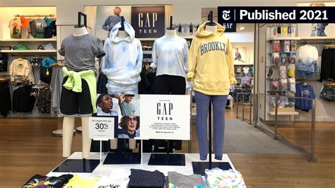 Gap Sees Its Post Pandemic Future Outside Of Malls The New York Times