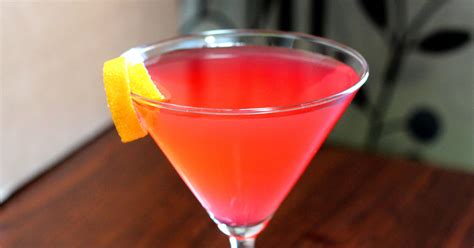 Cosmopolitan Cocktail Recipe | Mix That Drink