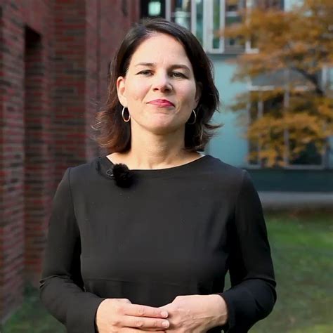 Grüne setzen weiter auf annalena baerbock. Annalena Baerbock on Twitter: "Für eine offene und freie ...