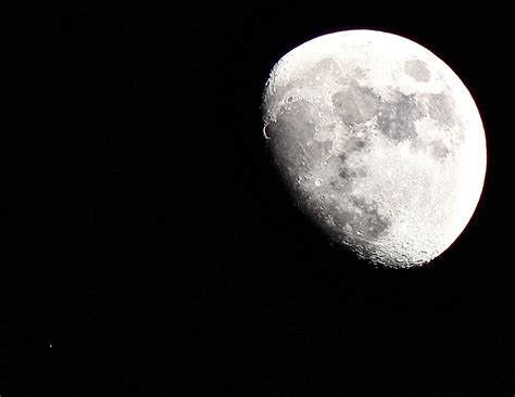 How will today's full moon in cancer affect your sign? What is a Waxing Moon? - Universe Today