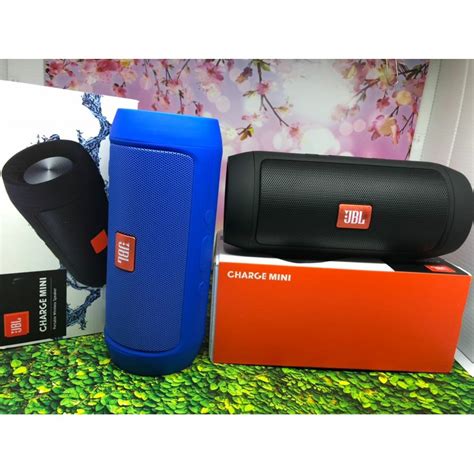 Bluetooth speaker ini dilengkapi dengan beragam fitur untuk memastikan anda dapat mendengarkan suara dengan kualitas terbaik. Speaker Bluetooth Mini JBL J-006 Suara Extra Bass | Shopee ...