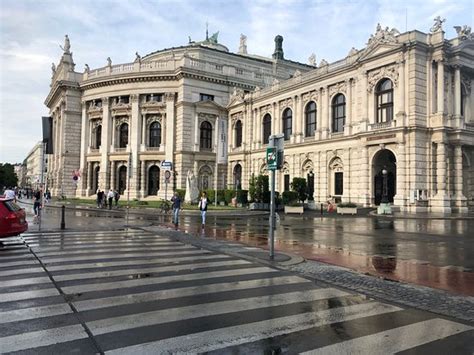 Burgtheater Viena Atualizado 2020 O Que Saber Antes De Ir Sobre O