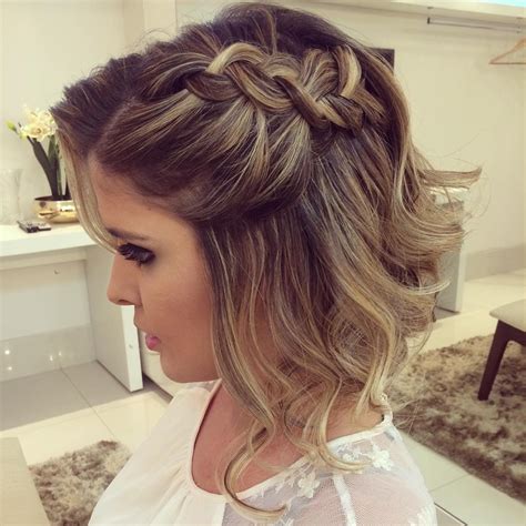 20 Gorgeous Prom Hairstyle Designs For Short Hair Prom Hairstyles 2021