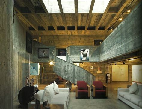 The ground floor is an open space with the swimming pool, while the upper one houses all domestic functions in a. Paulo Mendes da Rocha | Casa no Butantã, the architect's ...