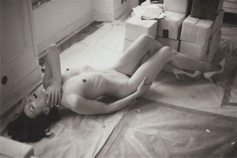 Milla Jovovich Nue Dans Sexy Snaps