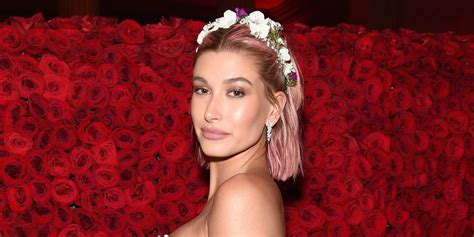 Exactly How Hailey Baldwin Got Her Peachy Pink Hair For The Met Gala