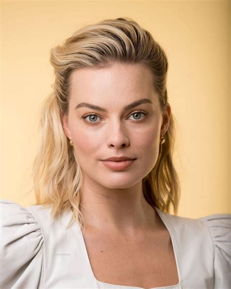 Margot Robbie On Instagram “look At That You Can See All The Flaws She Doesnt Have