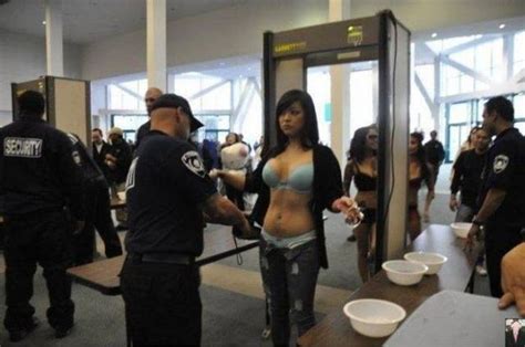 Times When Airport Security Completely Embarrassed The Passengers 32 Pics