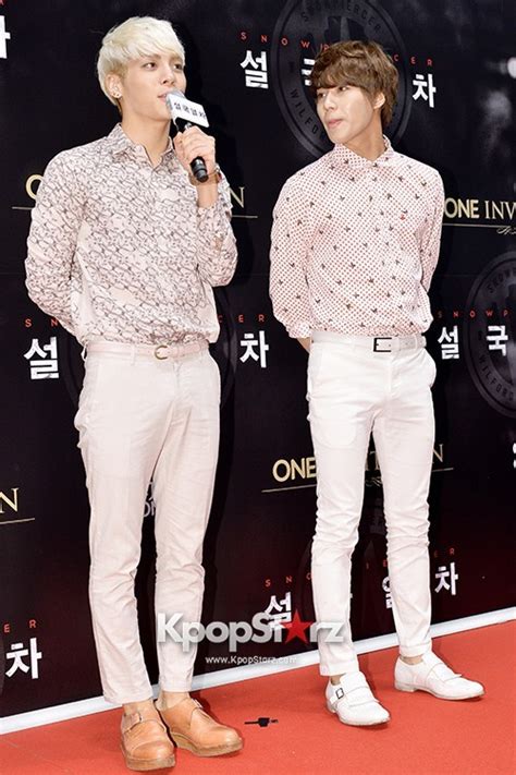 Shinee Dresses In White At The Snowpiercer Vip Red Carpet Event