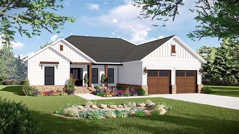 America's best house plans offers a range of floor plans exceptionally designed in order to offer comfort, versatility and style. Traditional Style House Plan 60105 with 3 Bed , 2 Bath , 2 ...