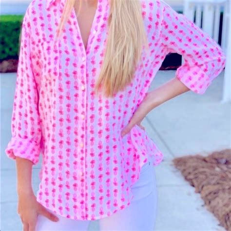 Lilly Pulitzer Tops Lilly Pulitzer Sea View Linen Pineapple Print
