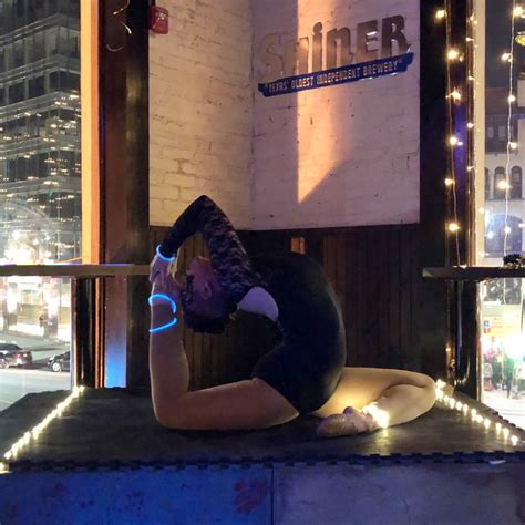 Hire Captivating Contortion Contortionist In Washington District Of