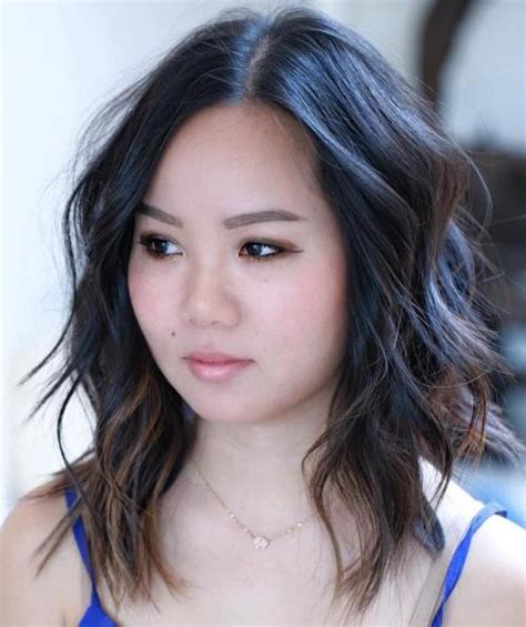 30 Stylish and Sassy Bobs for Round Faces