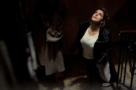 Made by fans in auckland, new zealand. Il traduttore: Claudia Gerini in una scena del film ...
