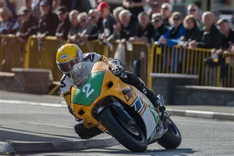 Isle of man tt winners. Classic TT: Laylaw Racing Link Up With Senior TT Champ ...