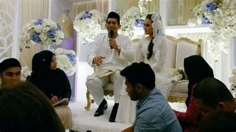 He has a malay 'kampung' face (country boy) and very suitable to acting as a people come from village in drama or film. Video Ekslusif Penikahan Fahrin Ahmad dan Elena Hani ...