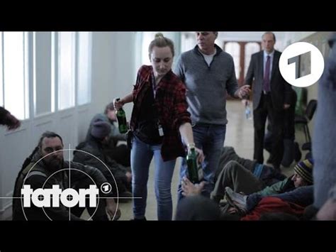 Die am längsten laufende krimiserie deutschlands mit verschiedenen ermittlerteams, die in unterschiedlichen deutschsprachigen regionen tätig sind. Special: Das Besondere am Tatort Dresden | Tatort - YouTube