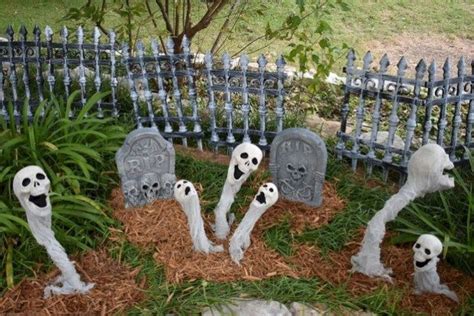 47 More Scary Diy Outdoor Halloween Decorations Outside Halloween