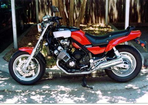 Completely restored to it's original condition. Yamaha Yamaha FZX 700 Fazer - Moto.ZombDrive.COM