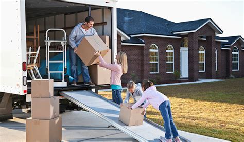 Five Reasons Why You Should Hire A Local Moving Company