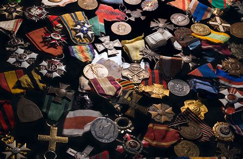 The World Of Militaria A Guide To Military Collectibles Invaluable