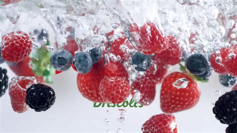 How To Freeze Berries And Proper Care By Driscolls Berries Youtube
