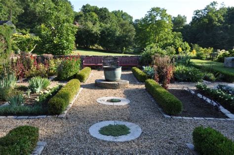 By working with hundreds of trusted companies around the globe, we are in a position to get the best. The Secret Hollister House Garden In Connecticut