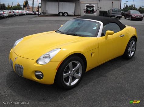 2008 Mean Yellow Pontiac Solstice Roadster 52809309 Photo 2