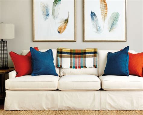 Guide To Choosing Throw Pillows How To Decorate Throw Pillows