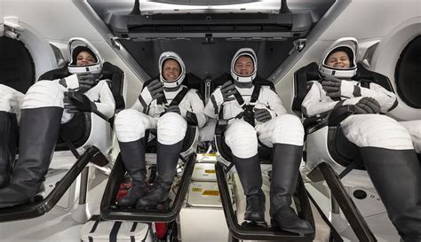 Nasas Spacex Crew 4 Splashdown Nhq202210140006 Nasa Ast Flickr