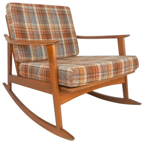 We did not find results for: Mid-Century Modern Rocking Chair For Sale at 1stdibs