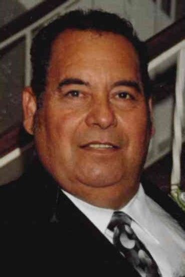 Obituary For Robert Vitela Guajardo Funeral Chapels