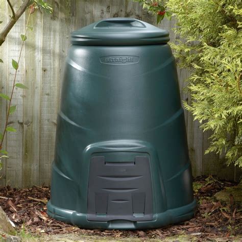Grass clippings, fruit and vegetable scraps, coffee grounds, fresh green garden waste and weeds. BeGreen groene composter 330 liter - Thuistuinieren.nl