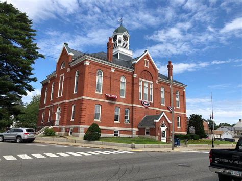 Browse franklin county, me real estate. Franklin County Courthouse in Farmington, Maine. Paul ...