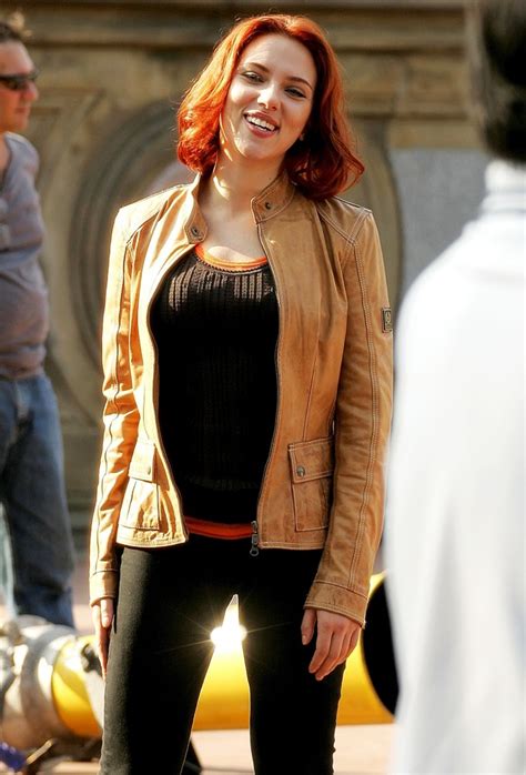 Scarlett Johansson Picture 155 Actors On The Set Of The Avengers
