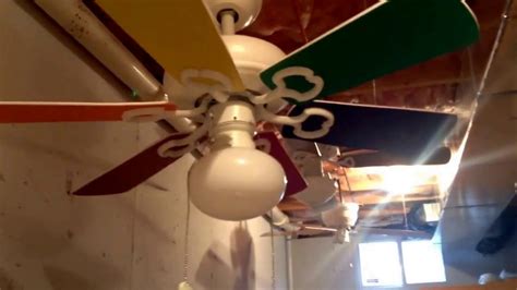Its reversible blades in matte white and multiple solid colors let you choose the style you want to decorate your smaller rooms. Hampton Bay 36" Minuet III ceiling fan - YouTube