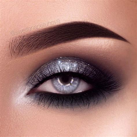 50 Stunning Eye Shadow Looks For Gorgeous Grey Eyes