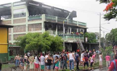 Turbas Orteguistas Queman Y Matan A Una Familia En Managua