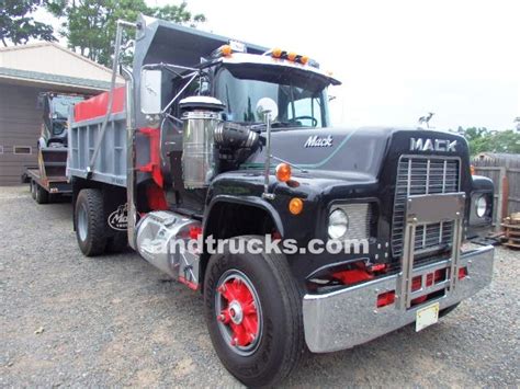 single axle mack dump truck   sale
